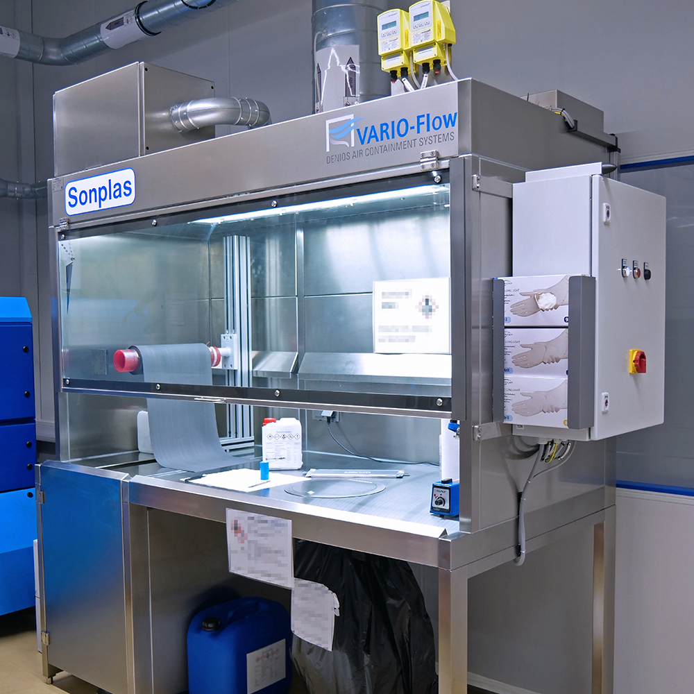 Table fume hood for cell research
