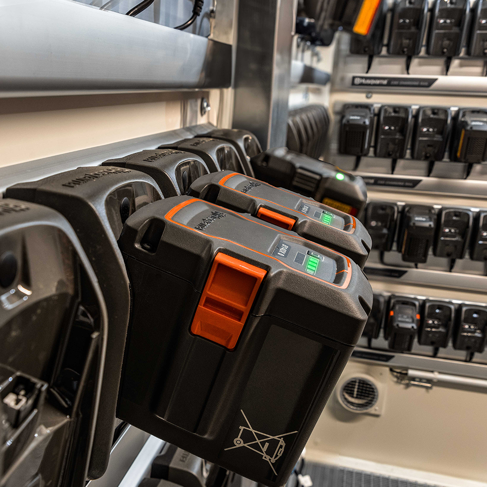 Battery slots in the WFP Li-Ion Charge