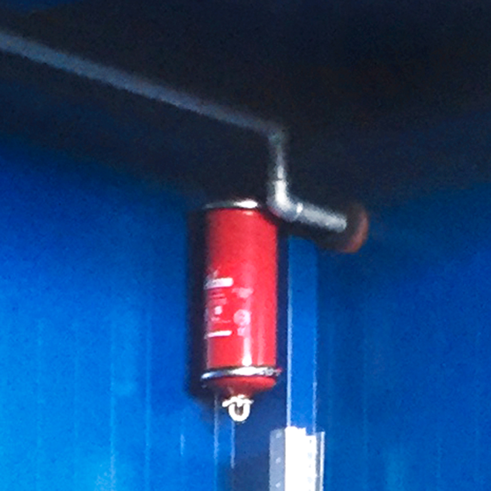 Powder extinguisher