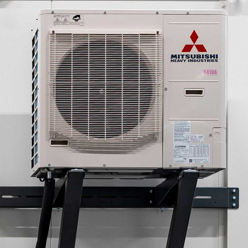 Air conditioning in a DENIOS hazardous materials warehouse