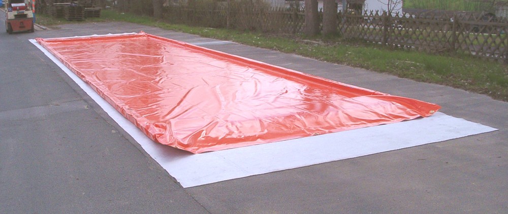 SOLID mobiele desinfectiebak in complete set, met schuimrubberen achterwand, 3,9 m x 6 m